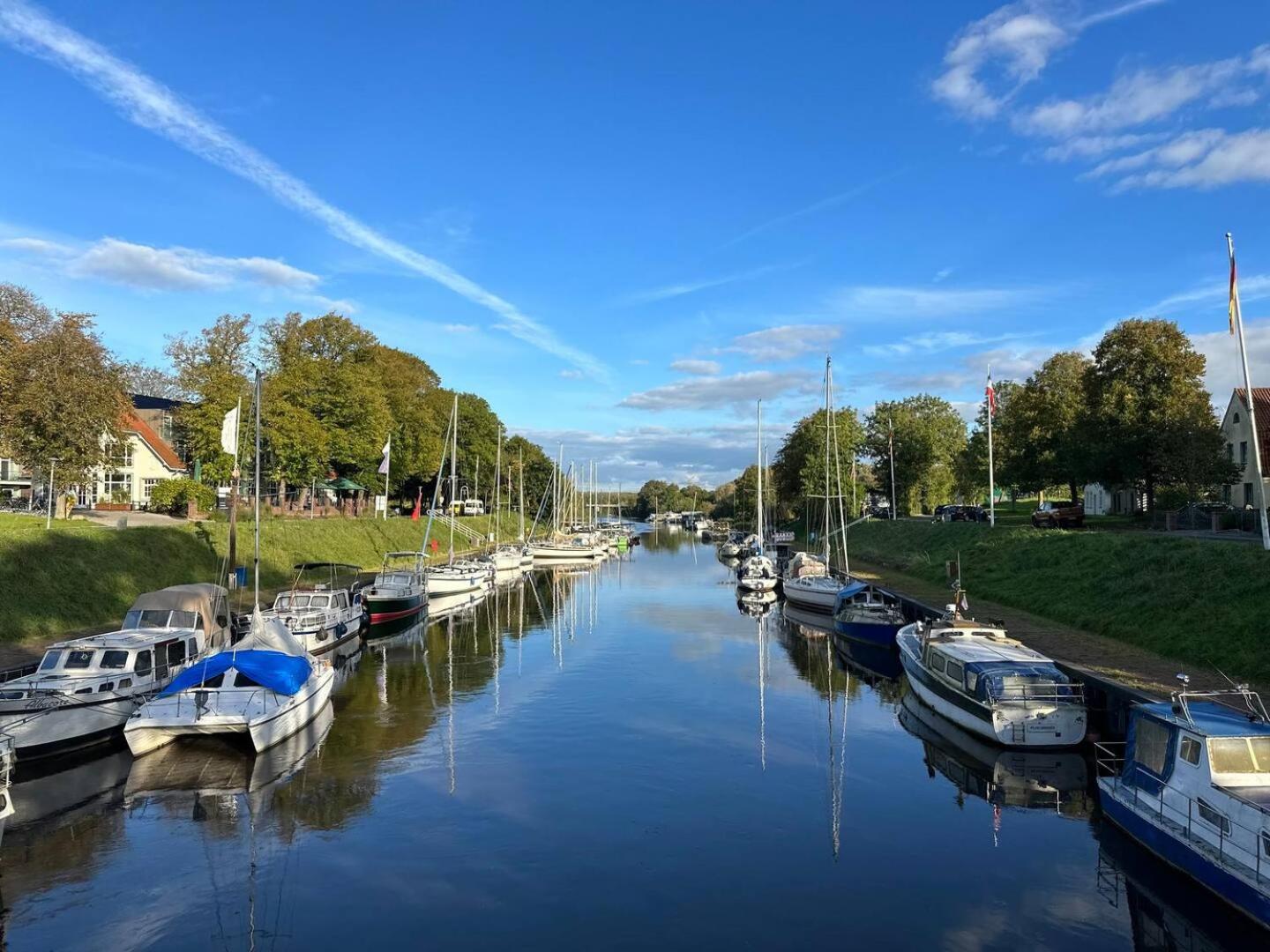 Garten-Wohnung Am Hafen Von Whv Wilhelmshaven Esterno foto