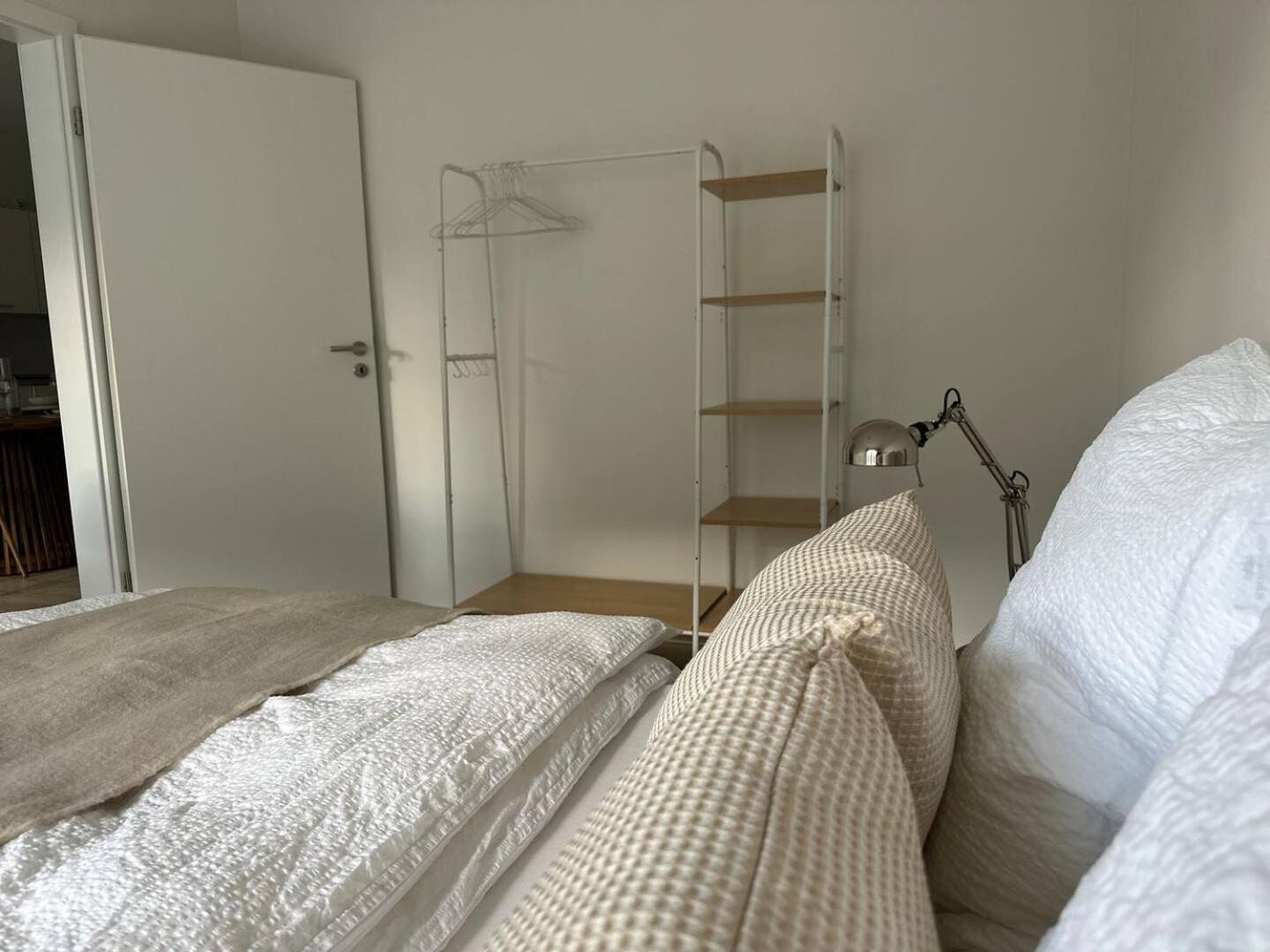 Garten-Wohnung Am Hafen Von Whv Wilhelmshaven Esterno foto