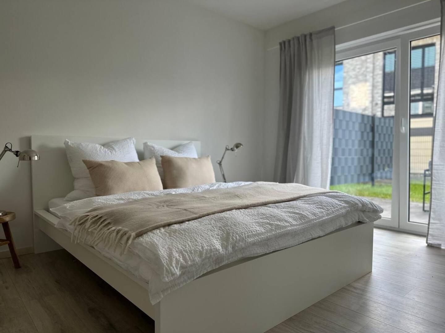 Garten-Wohnung Am Hafen Von Whv Wilhelmshaven Esterno foto